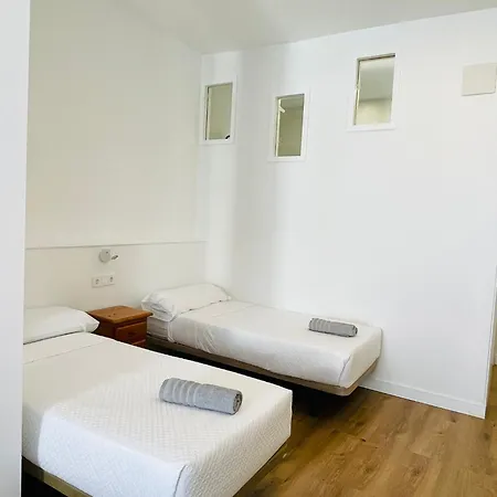 Hostal Ruano Madrid Buitenkant foto